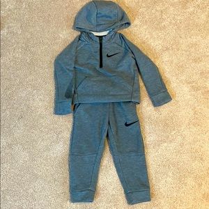 Nike dry-fit sweatsuit toddler size 2